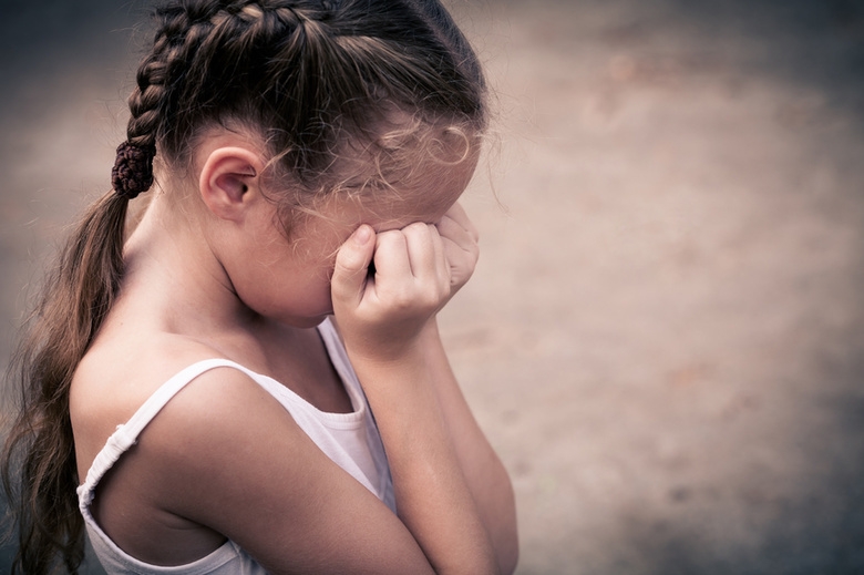 «Душили и угрожали проломить череп»: В Ровно старшеклассницы жестко надругались над 10-летней девочкой