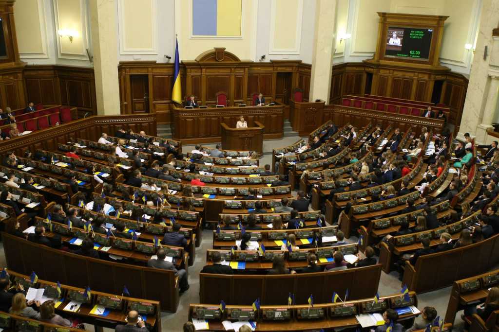 НАБУ и САП вручили нардепам Верховной Рады обвинительные акты по делу о взяточничестве