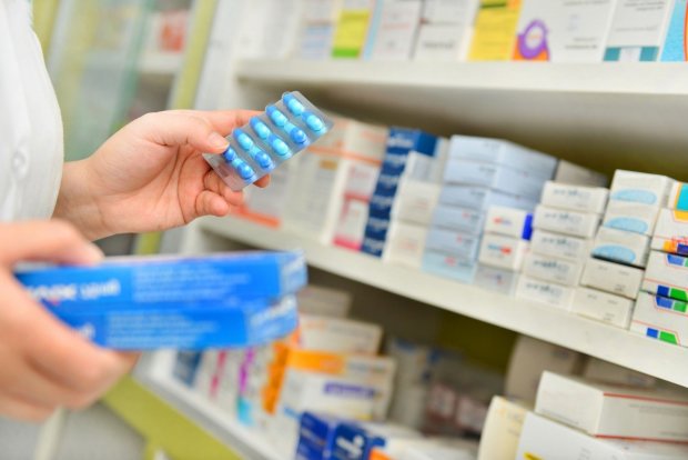 Лечиться нечем: В Украине запретили популярные лекарства от тяжелых заболеваний