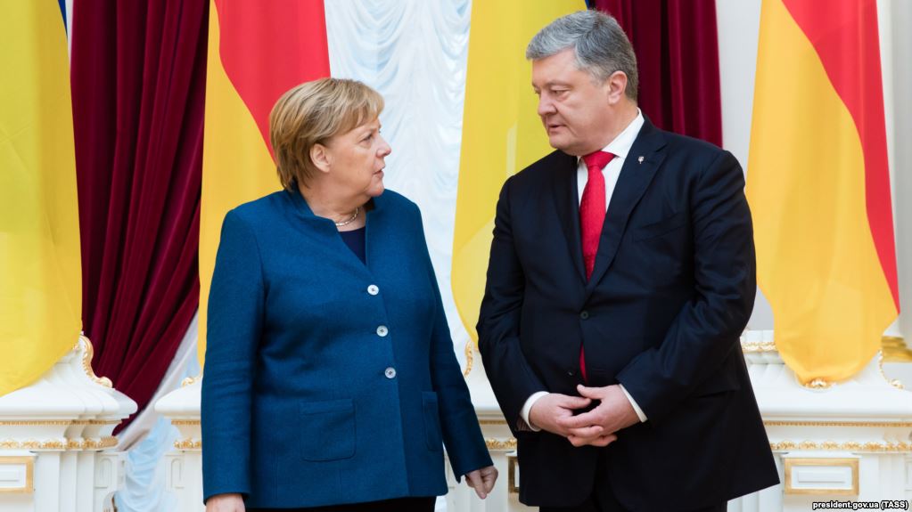 Меркель в Киеве: Германия выделит Украине большую сумму
