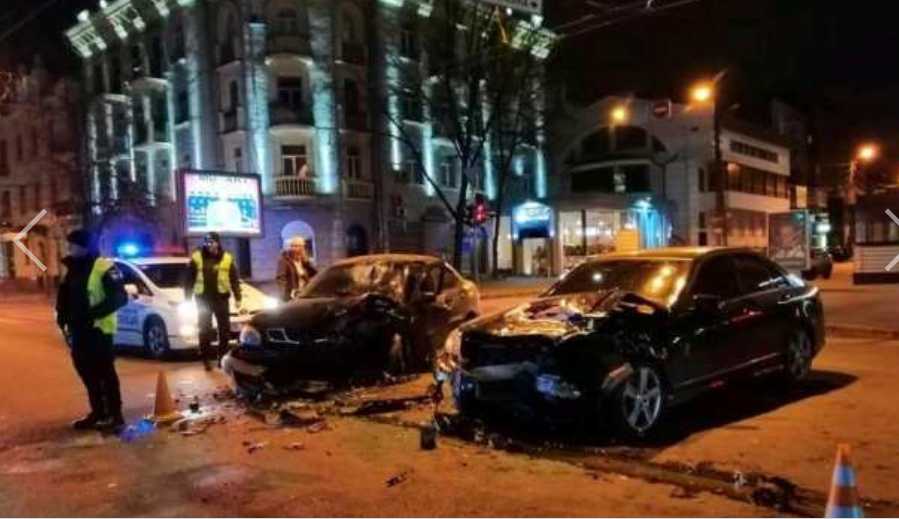 В Харькове на Сумской снова произошла опасная ДТП: ранены три человека
