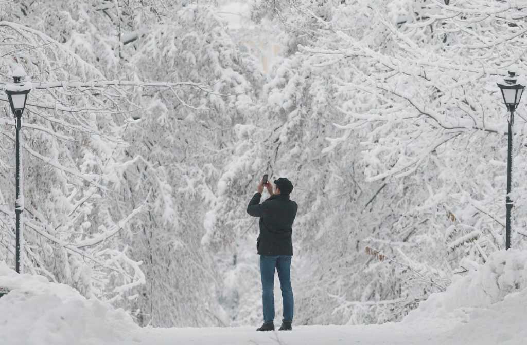 Будет морозно с осадками снега: Синоптики рассказали, каких сюрпризов от погоды следует ожидать 16 декабря
