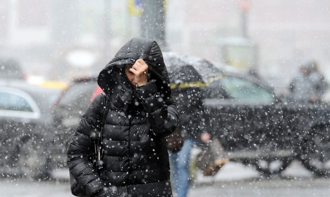 Мороз и сильные порывы ветра: Погода на выходные не оставит украинцам ни единого шанса