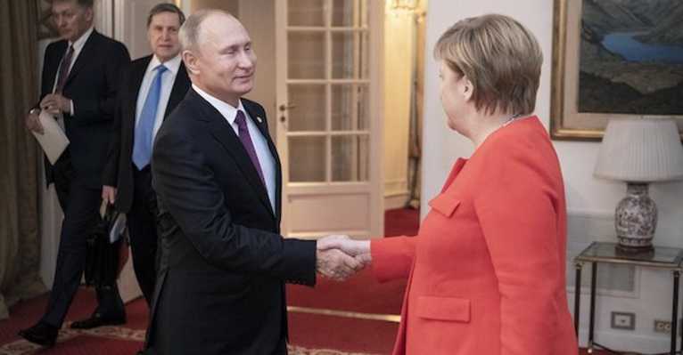 Решили судьбу Азовского моря? Сообщили подробности встречи Путина и Меркель