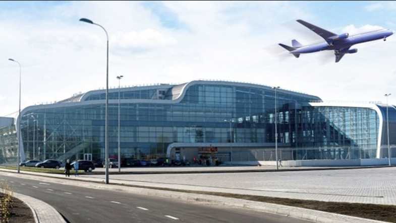 Что происходит? Из аэропорта Львова в срочном порядке эвакуировали 300 пассажиров