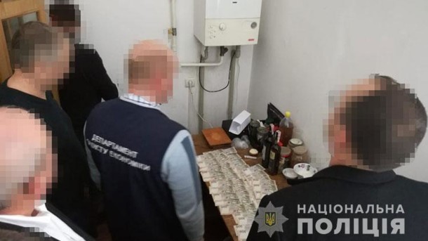 На взятке 30 тысяч гривен: Во Львове задержали чиновника Держаудитслужбы
