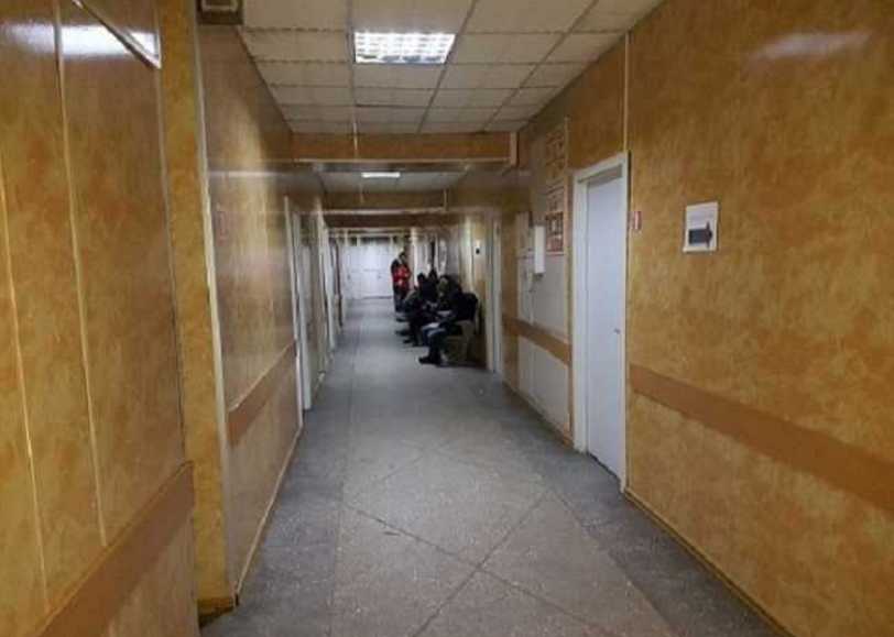 ЧП в больнице Бердянска: мужчина устроил стрельбу, ранен охранник