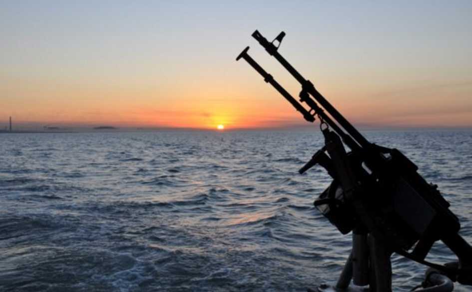 В Азовском море открыли стрельбу за пару часов до Нового года: подробности столкновения