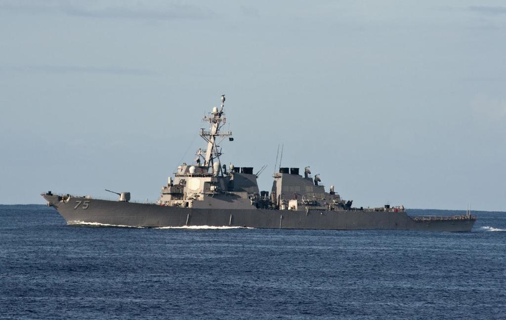 Охранять и угрожать: для чего эсминец США зашел в Черное море