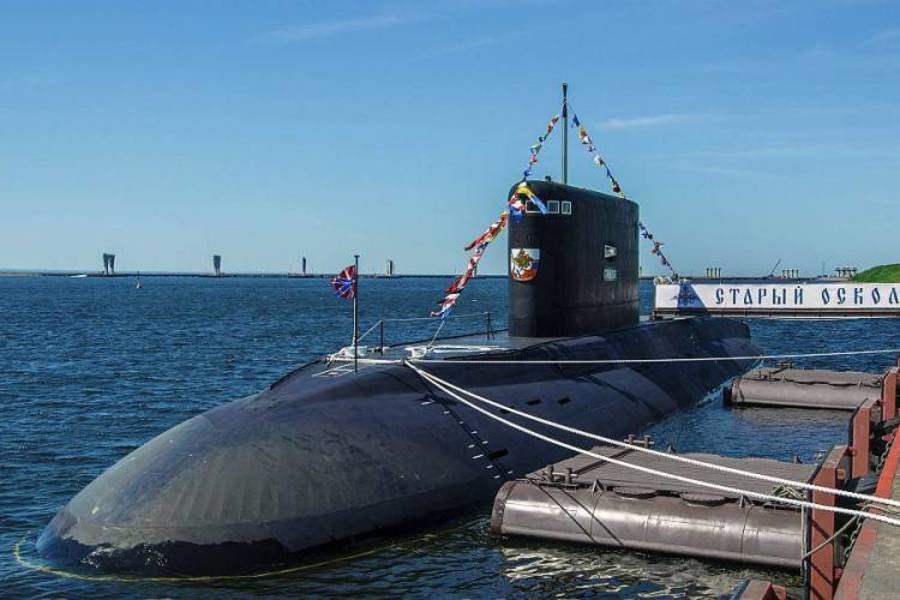 Россия направила боевую подводную лодку в Черное море: что происходит