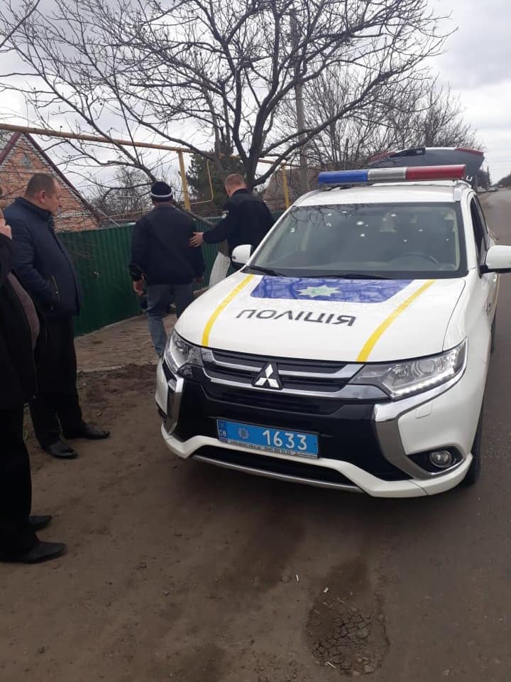 Мужчина вызвал полицию и бросил в полицейских гранату: В Запорожской области задержали преступника