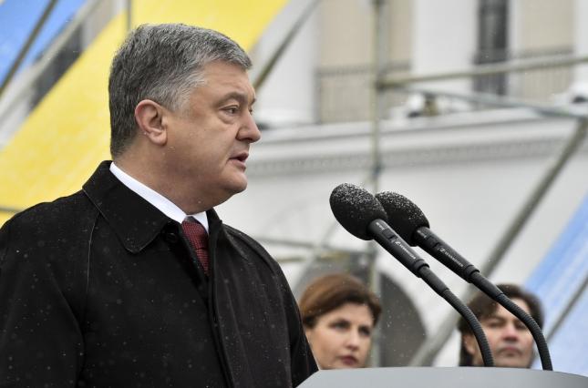 «Как в мафии — чтобы не сдали» Порошенко раздал звания «Герой Украины» скандальным чиновникам