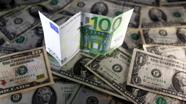 Доллар как на американских горках: Валюта снова дорожает, свежий курс на сегодня