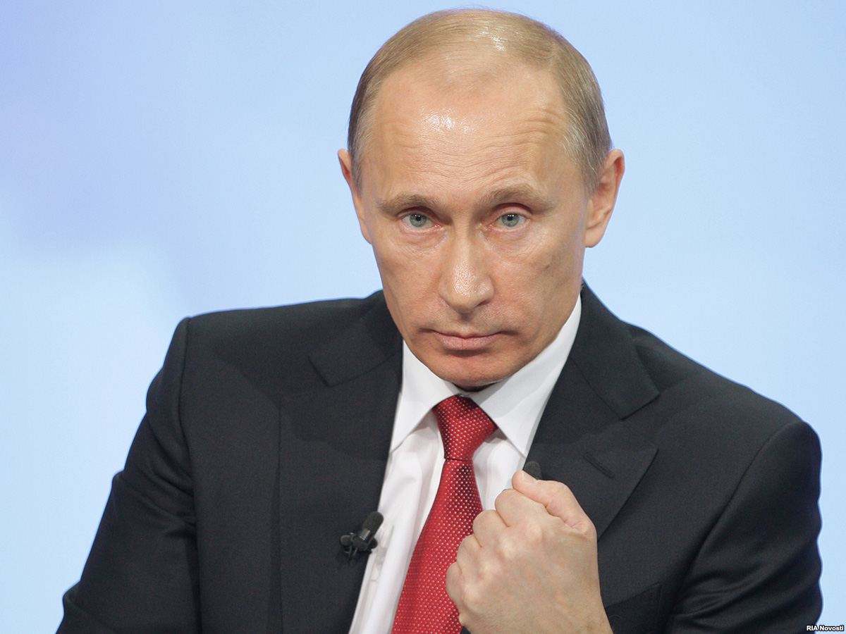 «Тост одним стаканом, выпил из другого. Параноик»: Путин смутил своим поведение на встрече G20