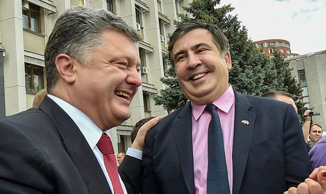«Он мне много чего обещал»: Саакашвили рассказал про обиду на Порошенко