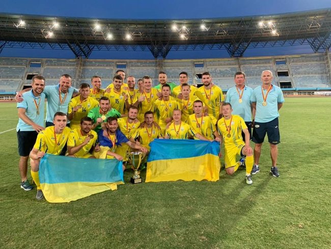 Еще две украинские команды стали чемпионами