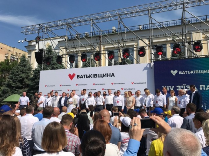 Тимошенко сделала громкое заявление о работе с Зеленским и объявила первую пятерку «Баткивщины»
