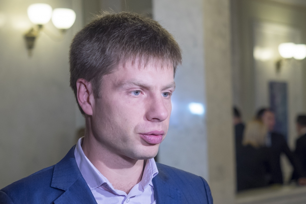 «Посев алкоголем помог?»: Алексей Гончаренко побеждает в своем избирательном округе
