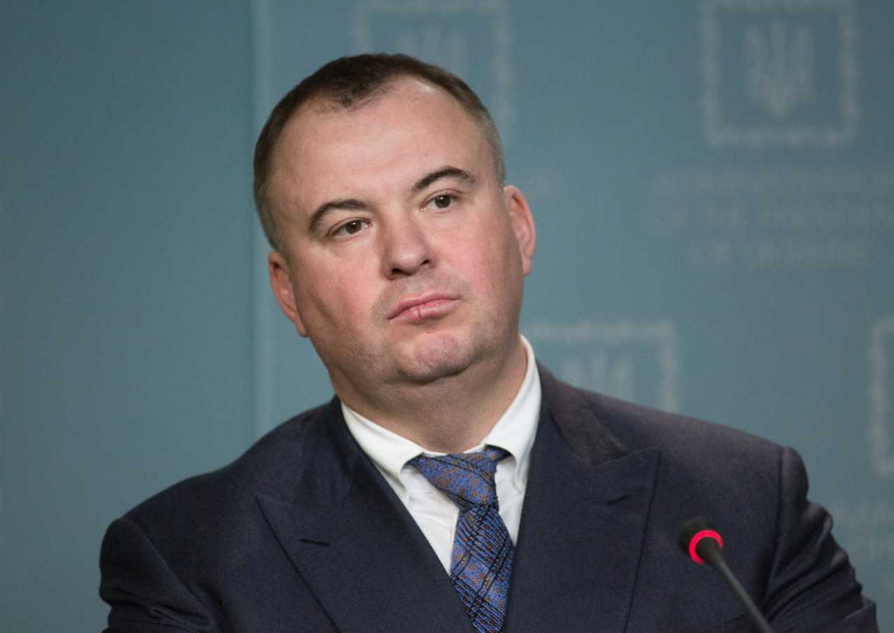 Очередной скандал с Гладковским: НАПК нашло у Свинарчука скрытые доходы. «Оборонки» было мало