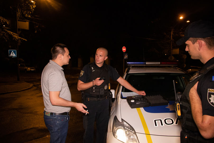 Президента на вас нет: В столице пьяный водитель угрожал полицейским связями с Зеленским