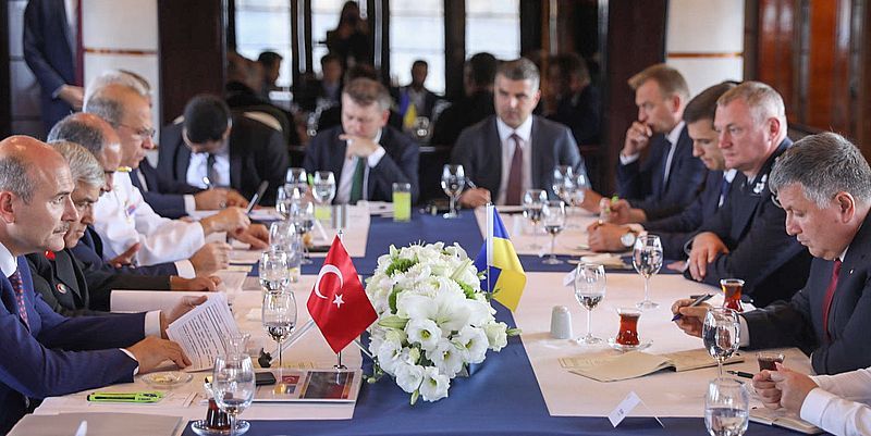 «Жесткие шаги»: проблему терроризма будут решать вместе. Украина и Турция обсудили сотрудничество