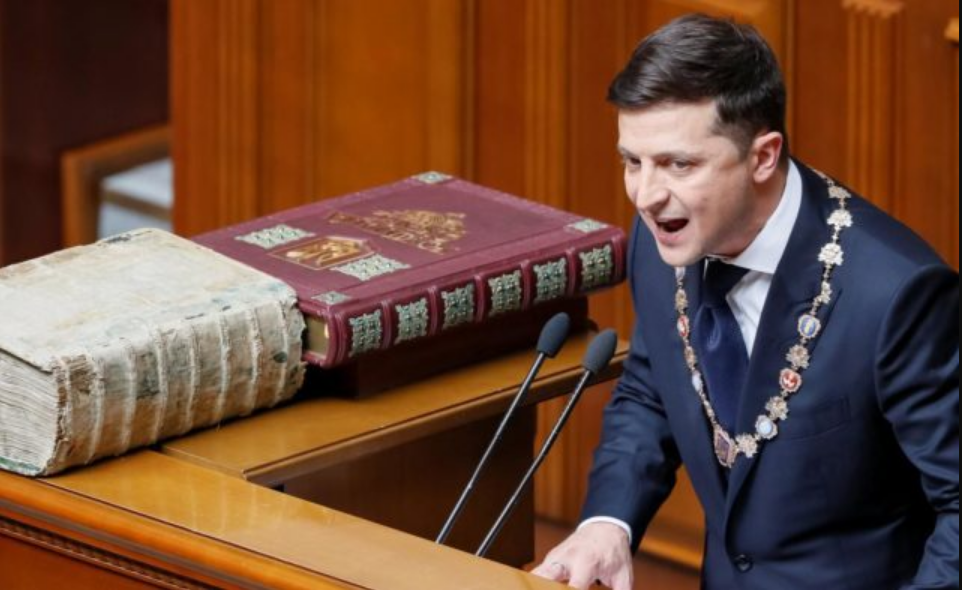 Зеленский прижал депутатов к стенке: обыски и прослушивания, такого еще не было