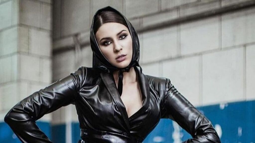 «Можешь стать рачком»: певица MARUV разозлила Украинский своей выходкой. Стала на колени перед русскими