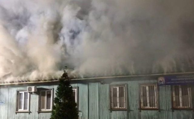 Адское пламя: страшный пожар уничтожил школу в Одессе. Спасатели кинули все силы на спасение!