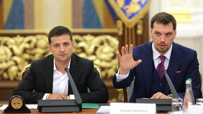 Премьер Гончарук публично отказался выполнять важное обещание Зеленского. «У нас сейчас цель …»