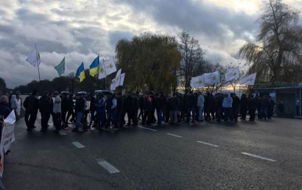 Протесты всколыхнули страну — люди перекрывают дороги! Украинцы срочно обратились к Зеленскому