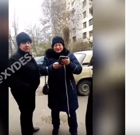 «Хочешь обос*аться?!» В Одессе топ-полицейская шокировала поведением. Кидалась на прохожих и угрожала удостоверением