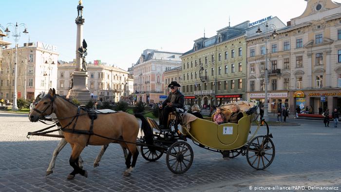 Снова в законе? Во Львове приняли судьбоносное решение для лошадей в городе. Надо прекратить!