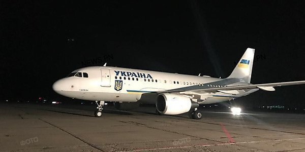 «Впервые в истории!» С самолетом президента Зеленского случилось серьезное ЧП. «Отказал …»