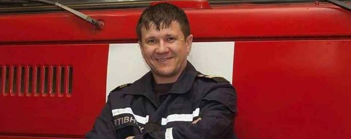 Еще одна горькая потеря : Умер спасатель, который тушил горящий колледж в Одессе