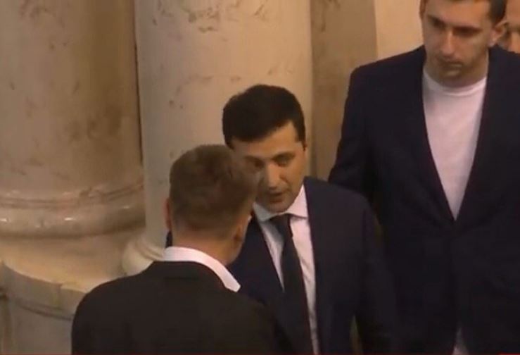«Эмоциональный шаг»: Зеленский жестко поставил на место Гончаренко после его скандального выступления. «Руку не пожал и …»