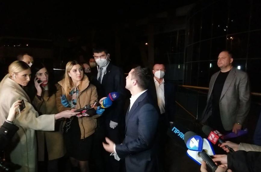 «Этого не произойдет!»: Зеленский сделал важное заявление после заседания фракции. «Депутаты меня услышат!»