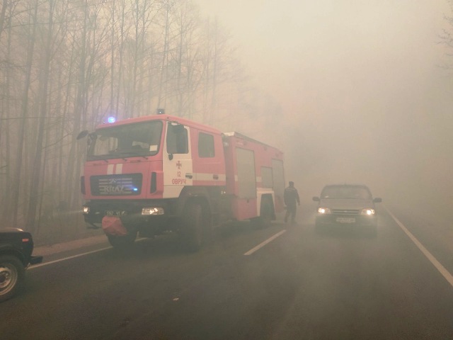 «Целые сгоревшие деревни»: На Житомирщине бушуют масштабные пожары. Сообщается об эвакуации людей