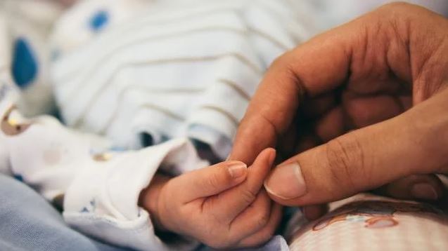 «Ребенок умер от позднего сепсиса»: От коронавируса умер самый юный пациент: не было и месяца