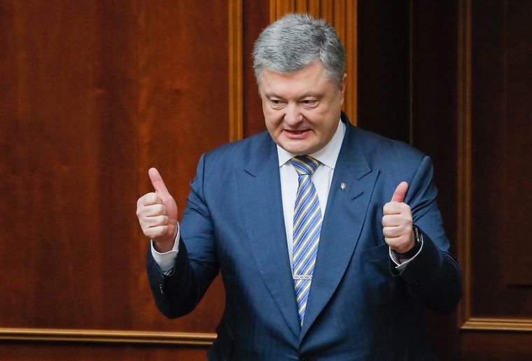 «В 26 раз больше, чем Зеленский»: декларация Порошенко за 2019 год поразила украинцев