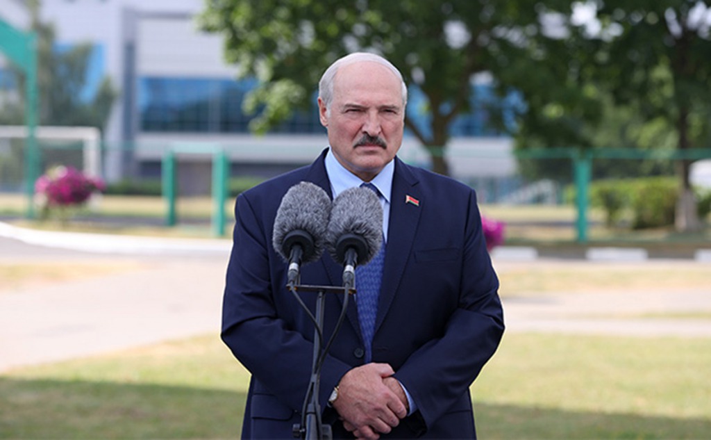 Лукашенко сдался! Готов вести диалог: ставит условия протестующим