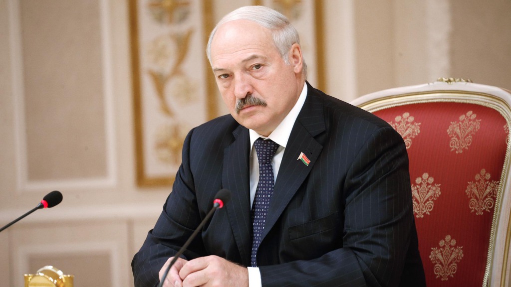 «Серьезная проблема». Лукашенко шокировал поступком, позвал обоих к себе. Должны решить вместе