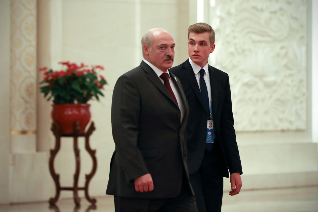 Началось! Лукашенко сказал всем бежать: Коля продолжит с другой фамилией. Ситуация критическая. Все в Москву