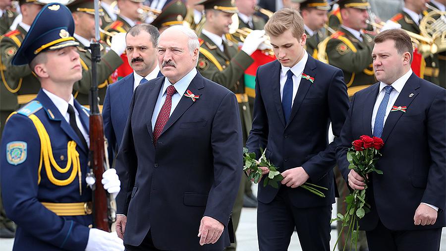 Только что! Колю увезли в Москву – Лукашенко обезумел – начнется резня. ОМОН в действии – разгон!