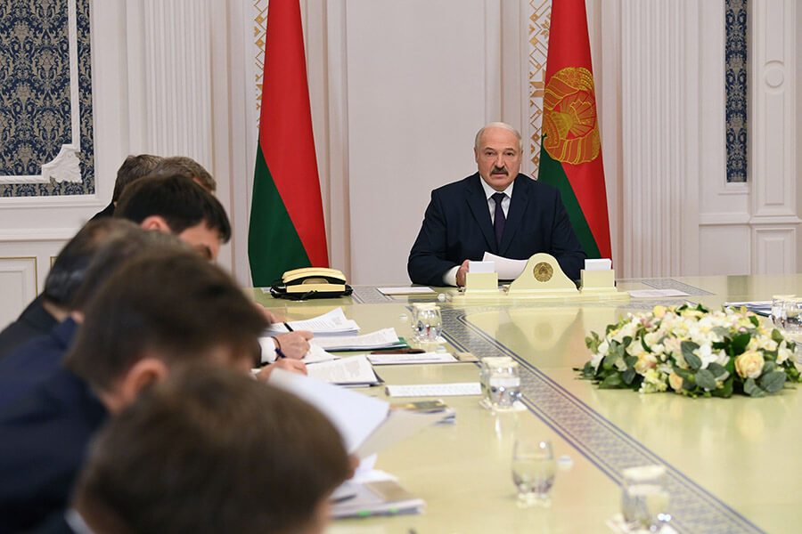Лукашенко все! Он ушел – ударил за спиной. Ему уже ничего не поможет – повстали все