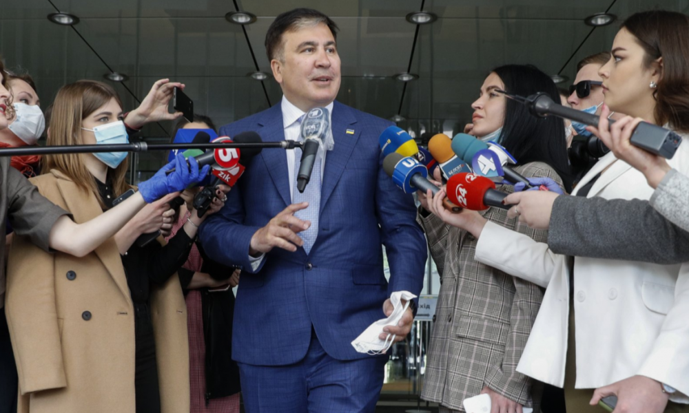 Только что! Саакашвили ворвался — скандальный Пудрика ответил ему. Это облава — уже сейчас началось