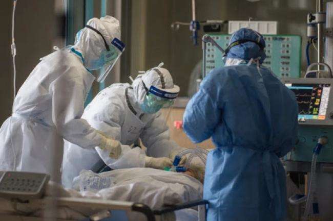 Подключили к ИВЛ! Украинского топ-чиновника срочно госпитализировали — тяжелая форма коронавируса