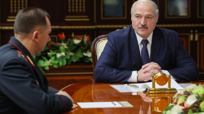 Только что! Лукашенко уничтожили, записи уже в сети — «ну рук, ни ног не соберут». Ему не простят: началось