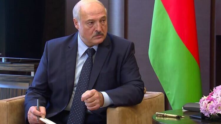 Зеленский не ожидал. Лукашенко выпалил — базис не разрушаем. Страна замерла: нормальный человек
