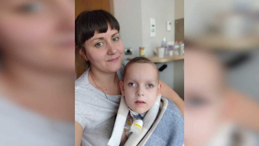 Отчаянно борется за жизнь! 5-летнего Мишеньку поразила онкология: родители просят о помощи