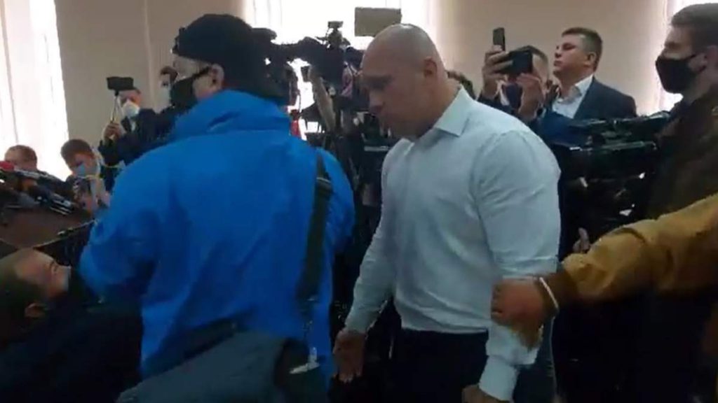 «Я не должен вашу ж*пу видеть» : Кива в суде по Медведчуку цеплялся к журналистам 24 канала